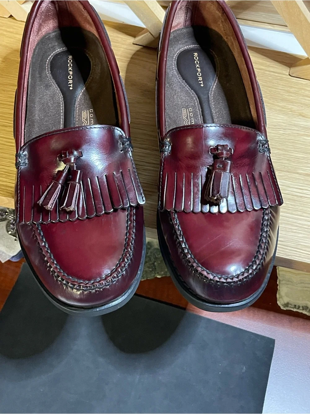 EUC Rockport DMX Men’s Sz 10.5 W Burgundy Tassel Kiltie Loafers